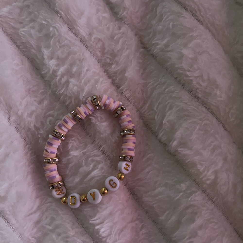 21 sabrina carpenter handmade concert worn bracelets! - Picture 2 of 16